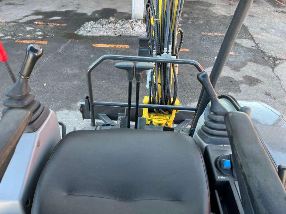 New Holland E29B SR Foto 9