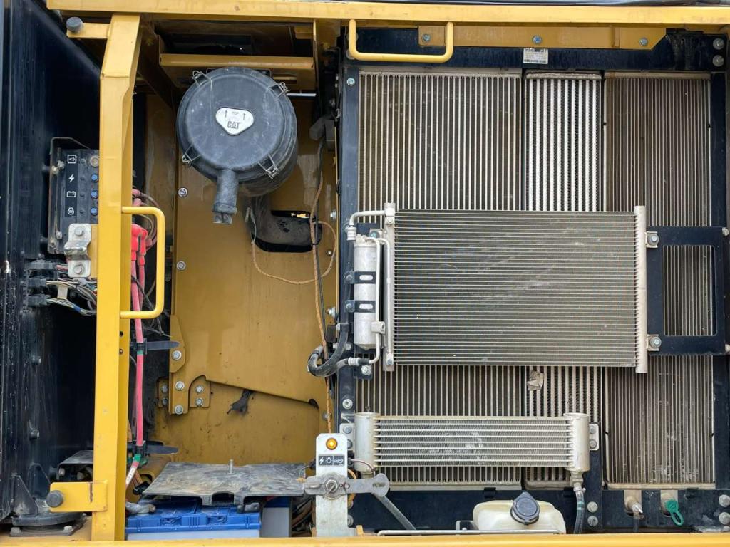 Caterpillar 320FL Foto 23