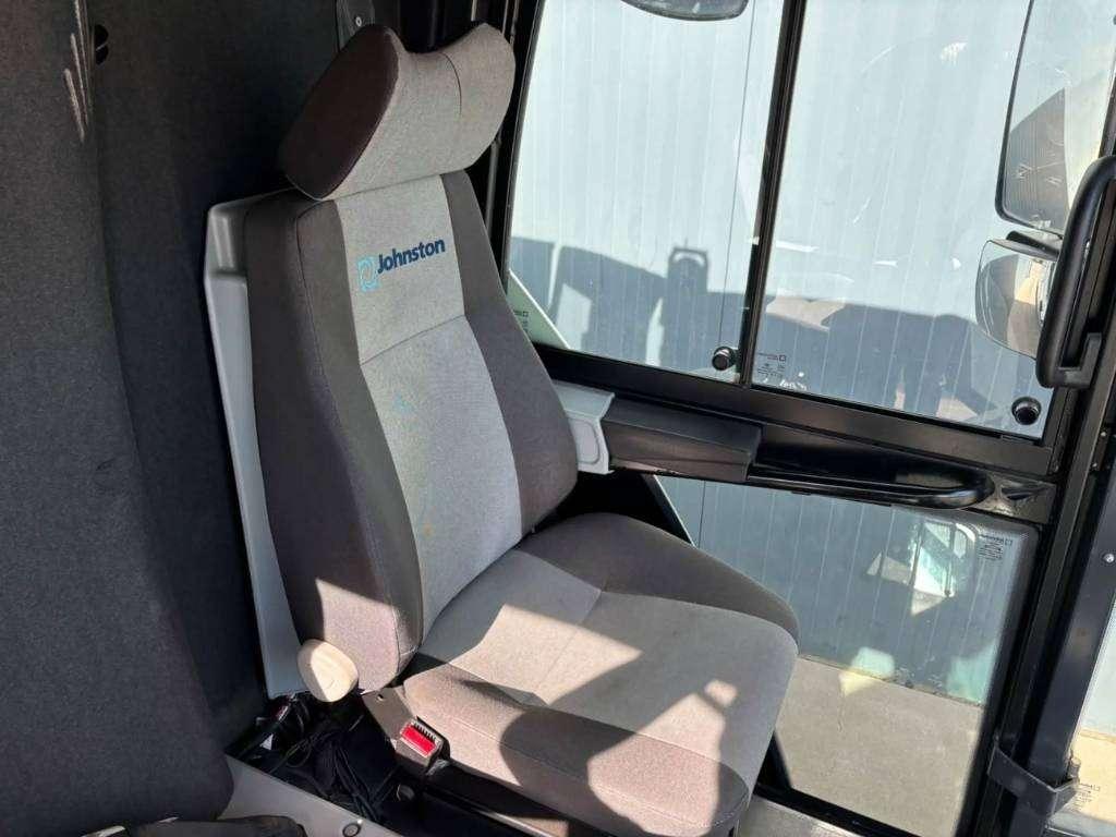 Johnston CX401 - 80km/h - sweeper Foto 30