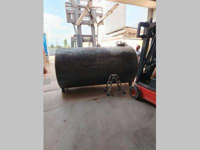 CISTERNA USATA NON SCARRABILE IN FERRO Foto 1