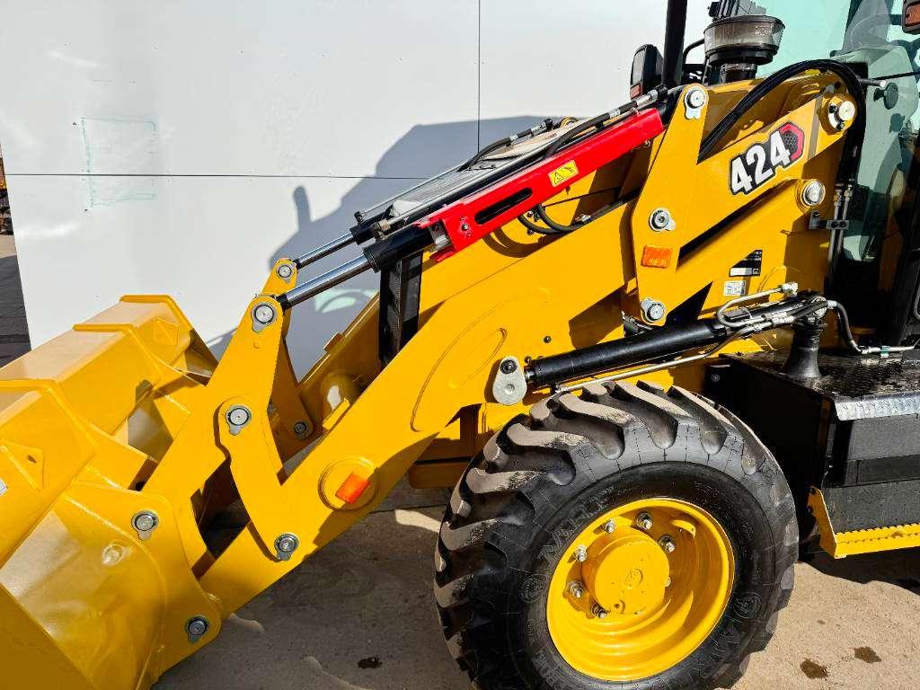 Caterpillar 424 4WD - Hammer Lines / Airco Foto 14