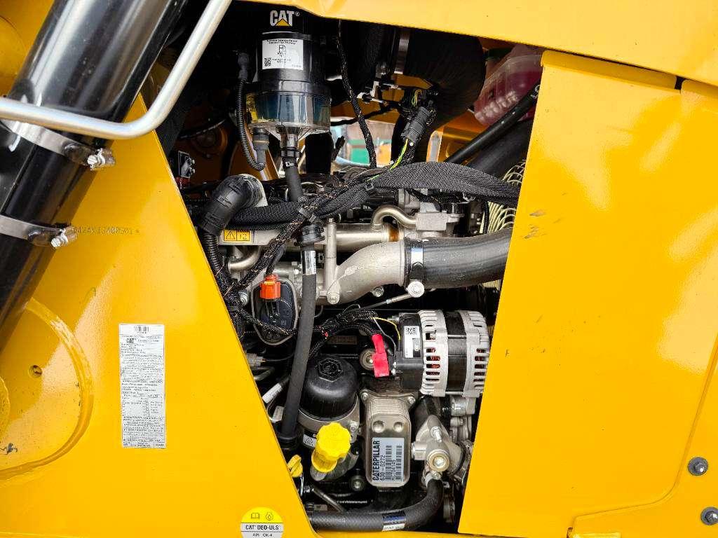 Caterpillar 424 4WD - Hammer Lines / Airco Foto 22