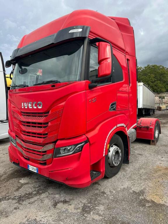 Iveco S-WAY480 Foto 1