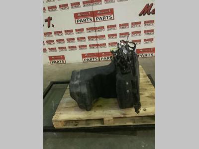 SERBATOIO PER AD BLUE VOLVO FH16 550 Depósito vendida por Massucco T. Srl Area Ricambi