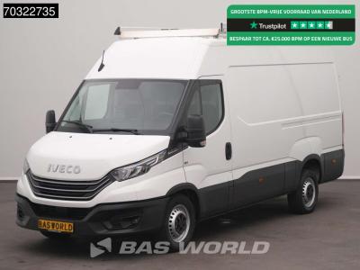 Iveco Daily 35S18 3.0L Automaat L2H2 ACC LED Airco Cruise Imperiaal Camera Euro6 L2 Airco Cruise control vendida por BAS World B.V.