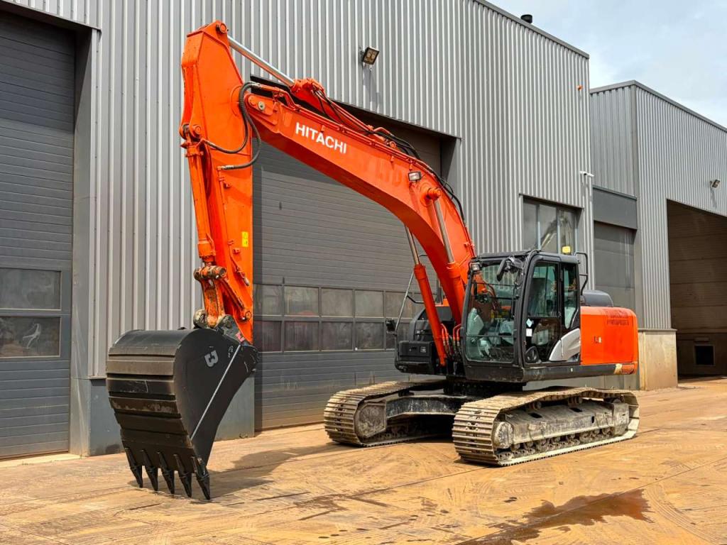 Hitachi ZX210LC-6 Foto 2