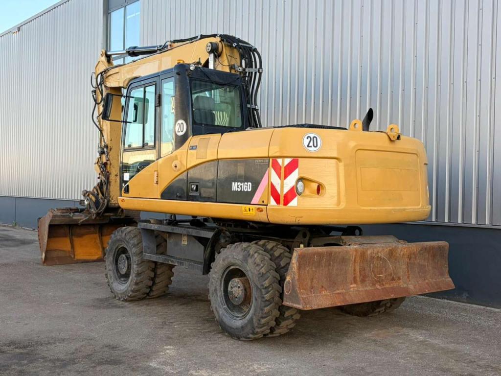 Caterpillar M316D Foto 3
