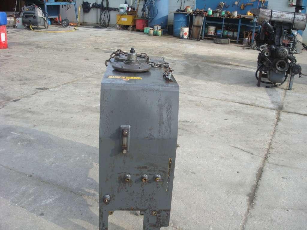 Depósito para aceite para PALA GOMMATA W220 Foto 4