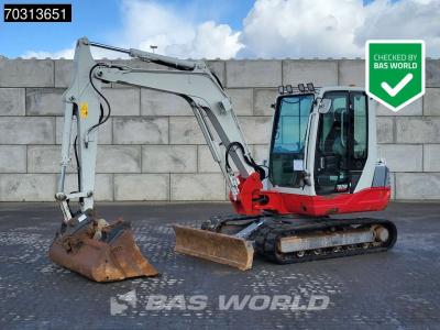 Takeuchi TB250 A/C - 3 Buckets vendida por BAS World B.V.