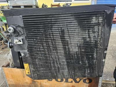 Other manufacturers AKG water cooling radiator 15202285 for L40B, L45B vendida por Balavto