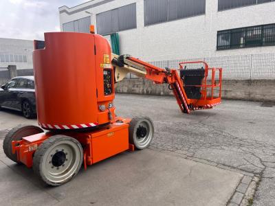 JLG E300AJP vendida por Makiboom Slu