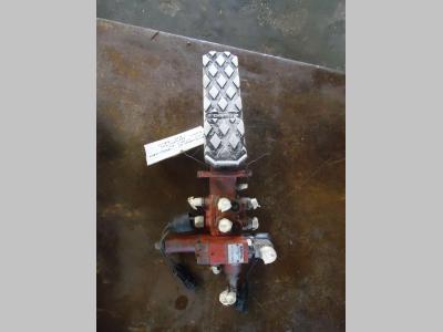 Pedal de freno para Fiat Hitachi FR160 vendida por OLM 90 Srl