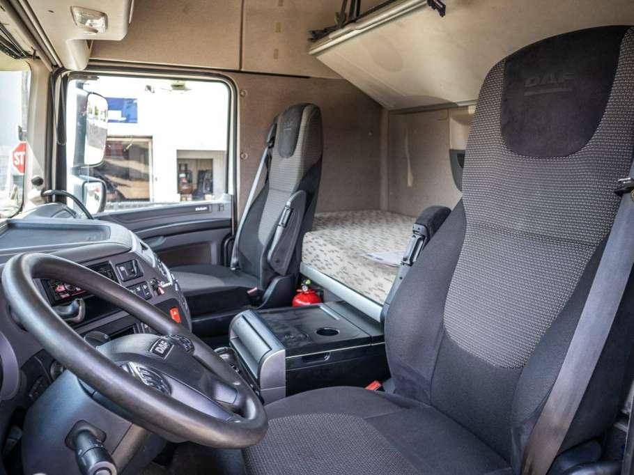 Daf XF 460-6X2 +ADR Foto 8