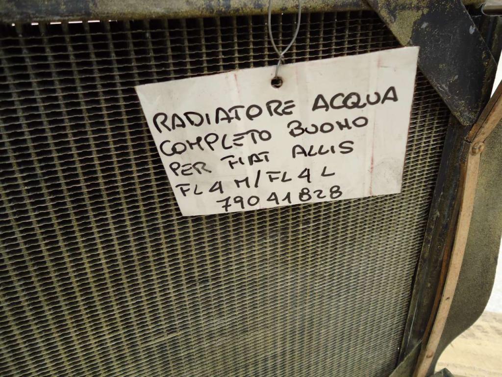 Radiador de agua para Fiat Allis FL4M e FL4L Foto 5