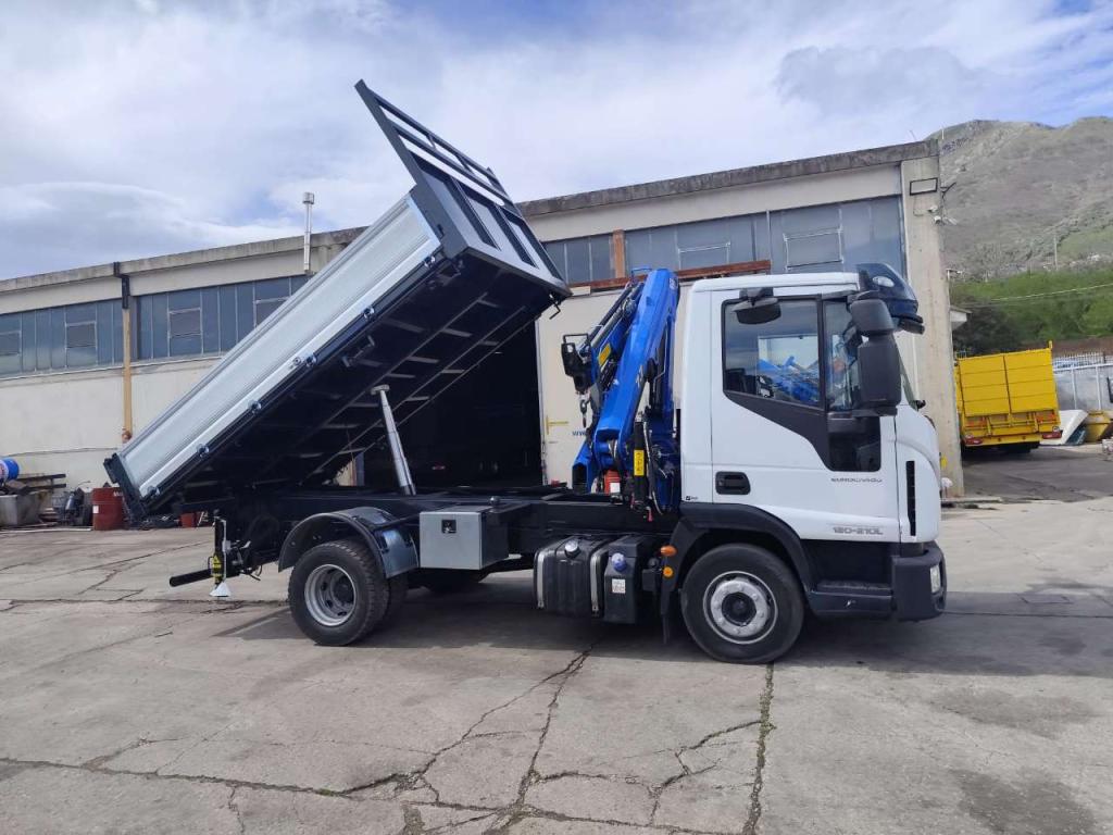 Iveco EUROCARGO 120-210L Foto 2
