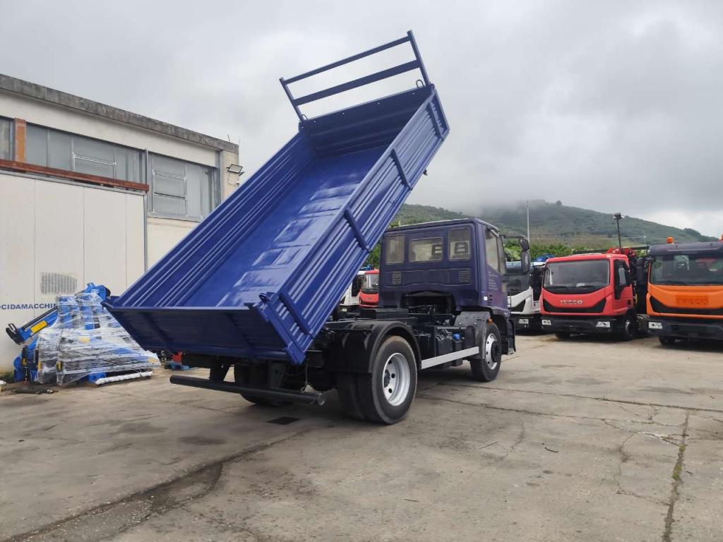 Iveco EUROCARGO 120E25K Foto 24