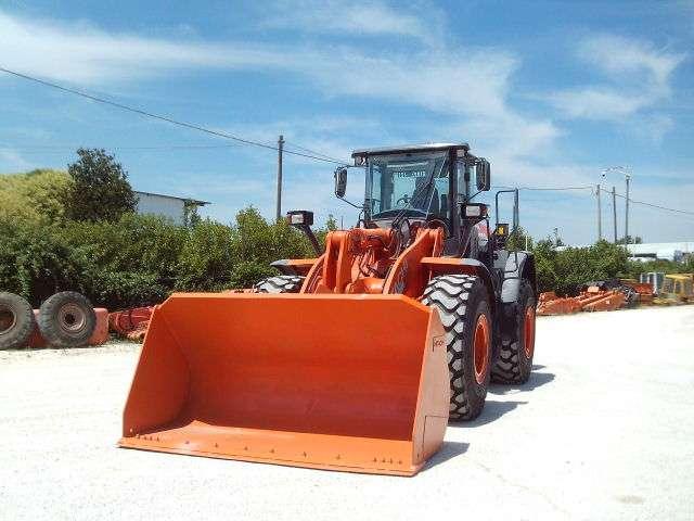 Hitachi ZW220-6 Foto 3