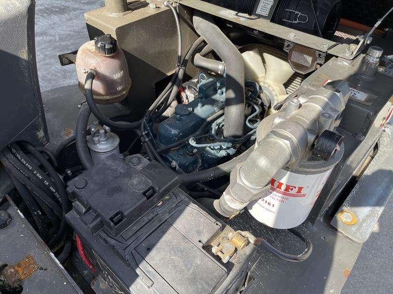 Ausa D 100 AHA Foto 23
