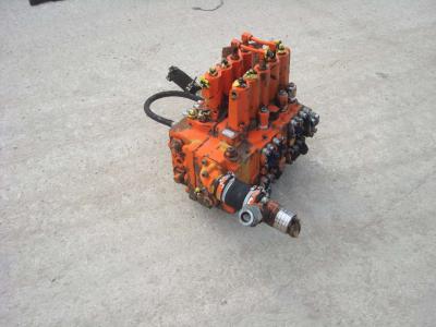 Distribuidor hidraulico para Fiat Hitachi FH 200 vendida por OLM 90 Srl