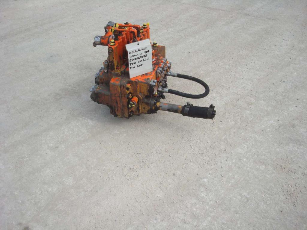 Distribuidor hidraulico para Fiat Hitachi FH 200 Foto 4