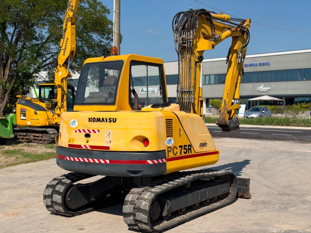 Komatsu PC75R Foto 3