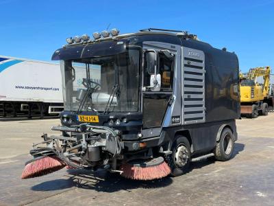Ravo Ravo 560 sweeper 3th brush / vacuumtruck (BZ-VJ-14) Ravo 560 sweeper 3th brush / vacuumtruck (BZ-VJ vendida por Big Machinery