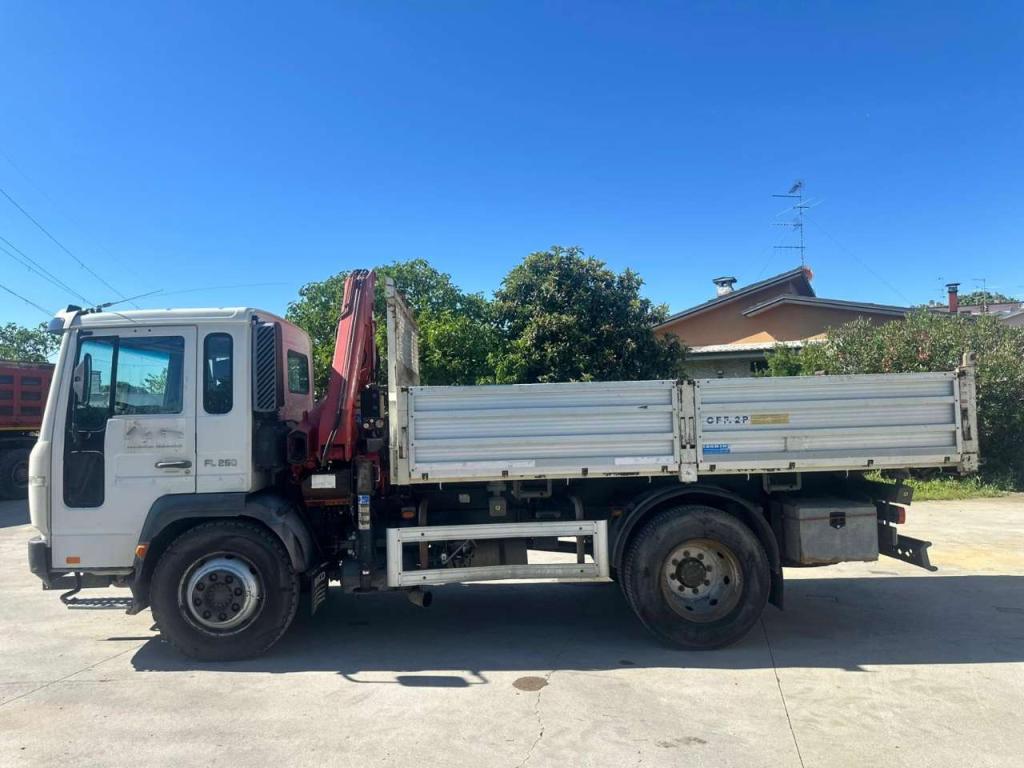 Volvo FL 250 Foto 8