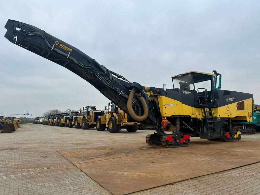 Bomag BM2000 / 75 Cold Planer Foto 4