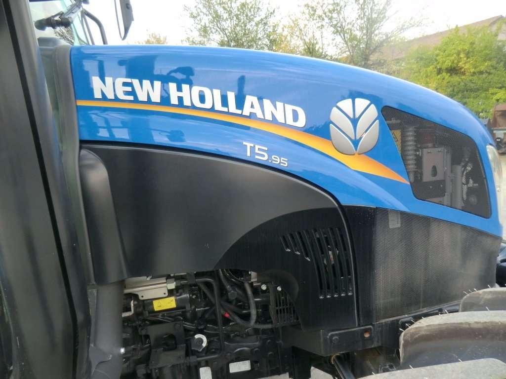 New Holland T595 Foto 3