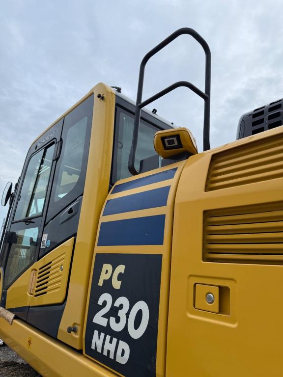 Komatsu PC230NHD-11 Foto 15