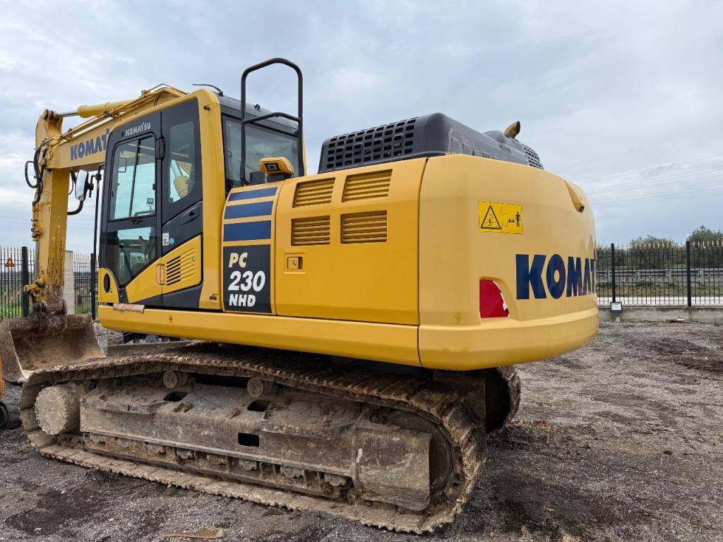 Komatsu PC230NHD-11 Foto 6