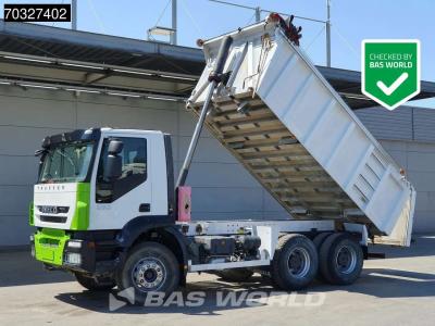 Iveco Trakker 360 Trakker 6X4 Full Steel Manual Gearbox Retarder Euro 5 vendida por BAS World B.V.