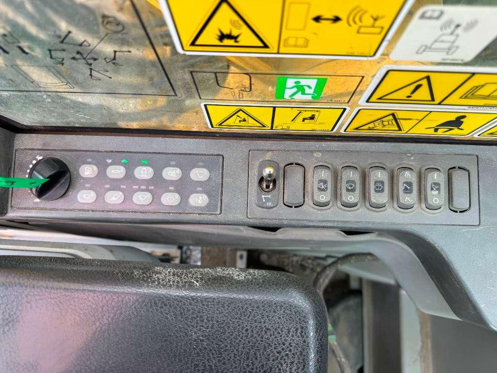 Caterpillar 320FL - New Bucket / Hammer Lines / Camera Foto 12