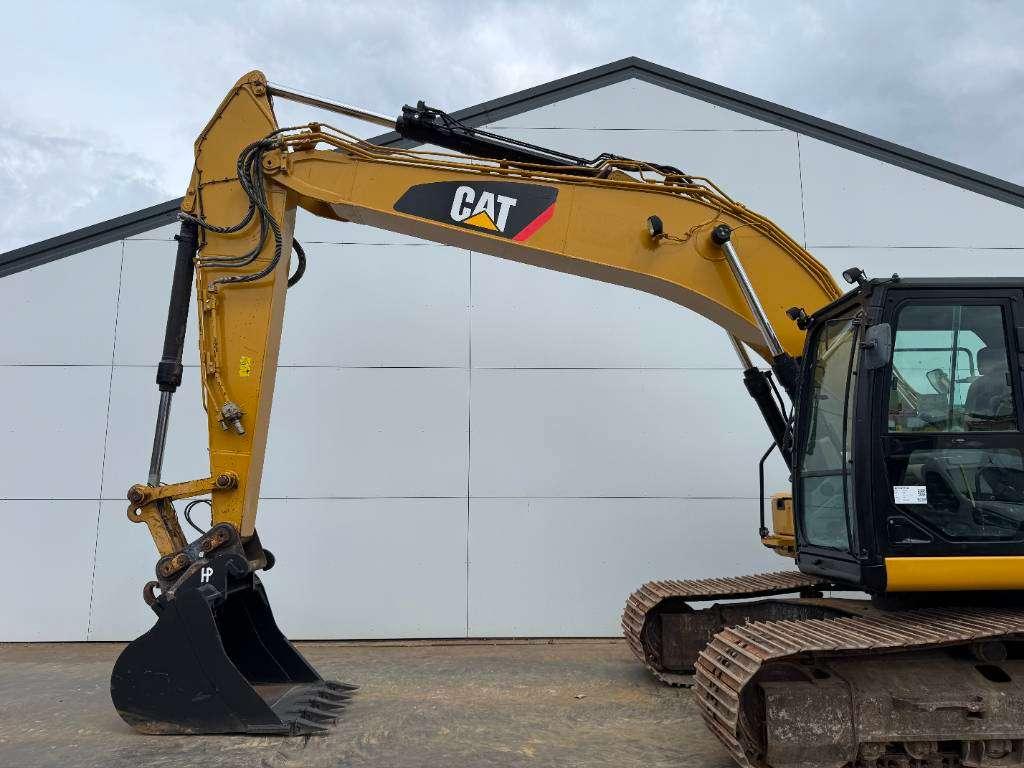 Caterpillar 320FL - New Bucket / Hammer Lines / Camera Foto 13