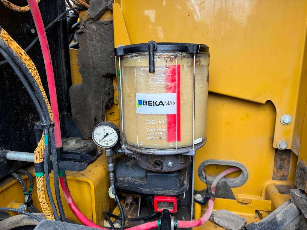 Caterpillar 320FL - New Bucket / Hammer Lines / Camera Foto 26