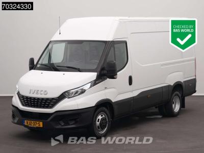 Iveco Daily 35C18 3.0L Automaat Dubbellucht L2H2 3,5t Trekhaak 180PK LED Airco Cruise Euro6 L2 A/C Towbar vendida por BAS World B.V.