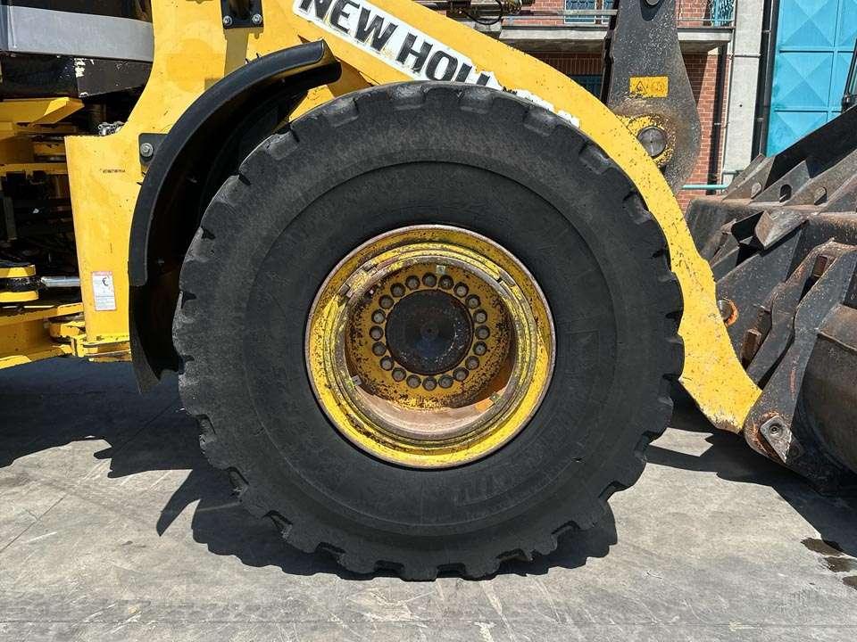 New Holland W270 Foto 7