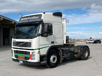 Volvo FM 9 4x2 vendida por Massucco T. Srl