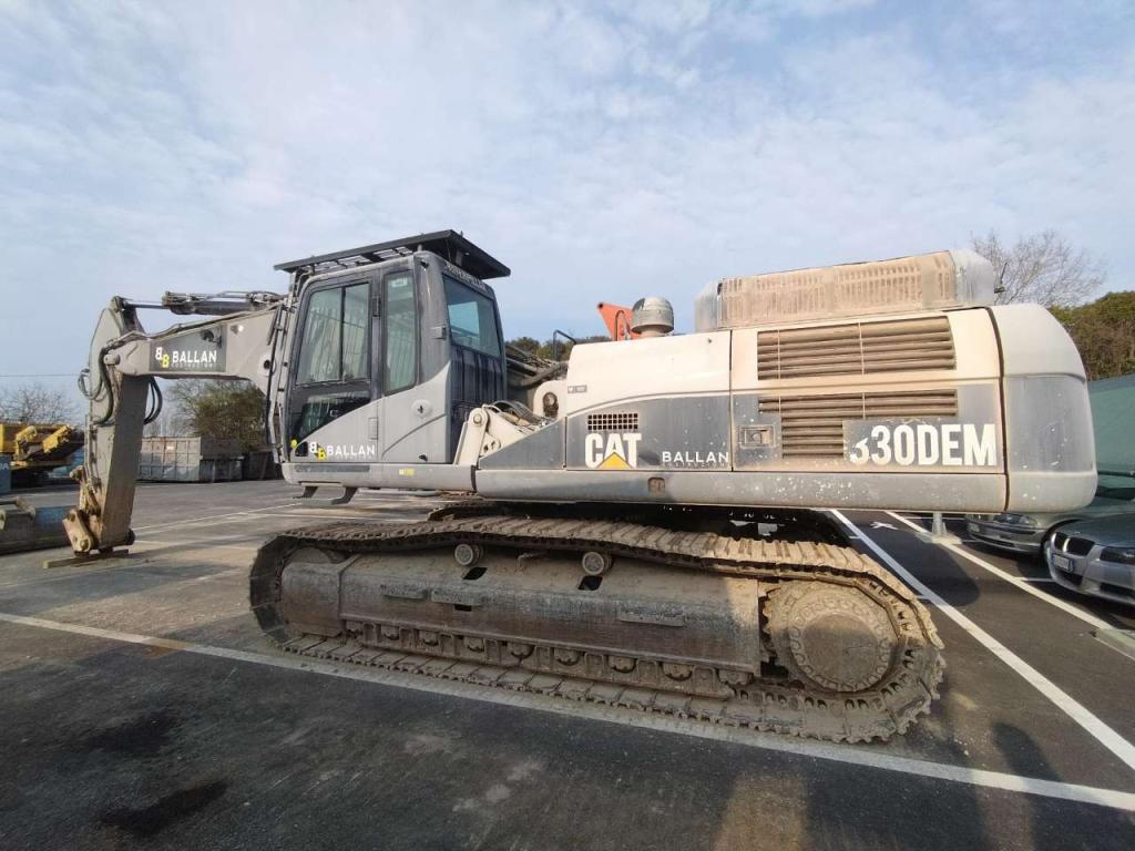 Caterpillar 330 DL Foto 1