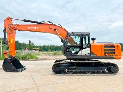 Hitachi ZX220LC-5G / 2025 ULTRA MODEL / ISUZU ENGINE vendida por Boss Machinery
