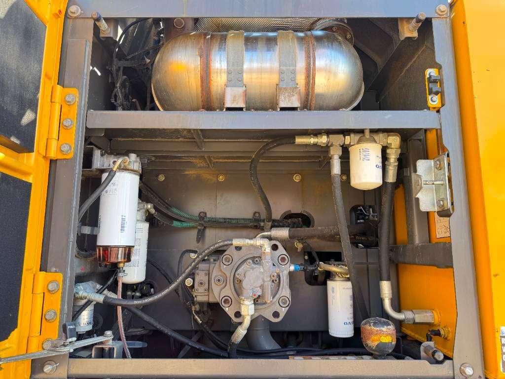 Volvo EC250EL - Hammer Lines / Quick Coupler Foto 24