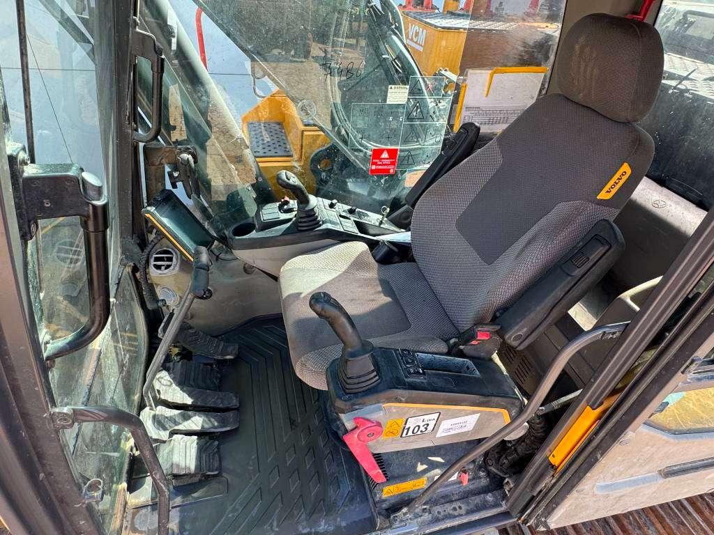 Volvo EC250EL - Hammer Lines / Quick Coupler Foto 8