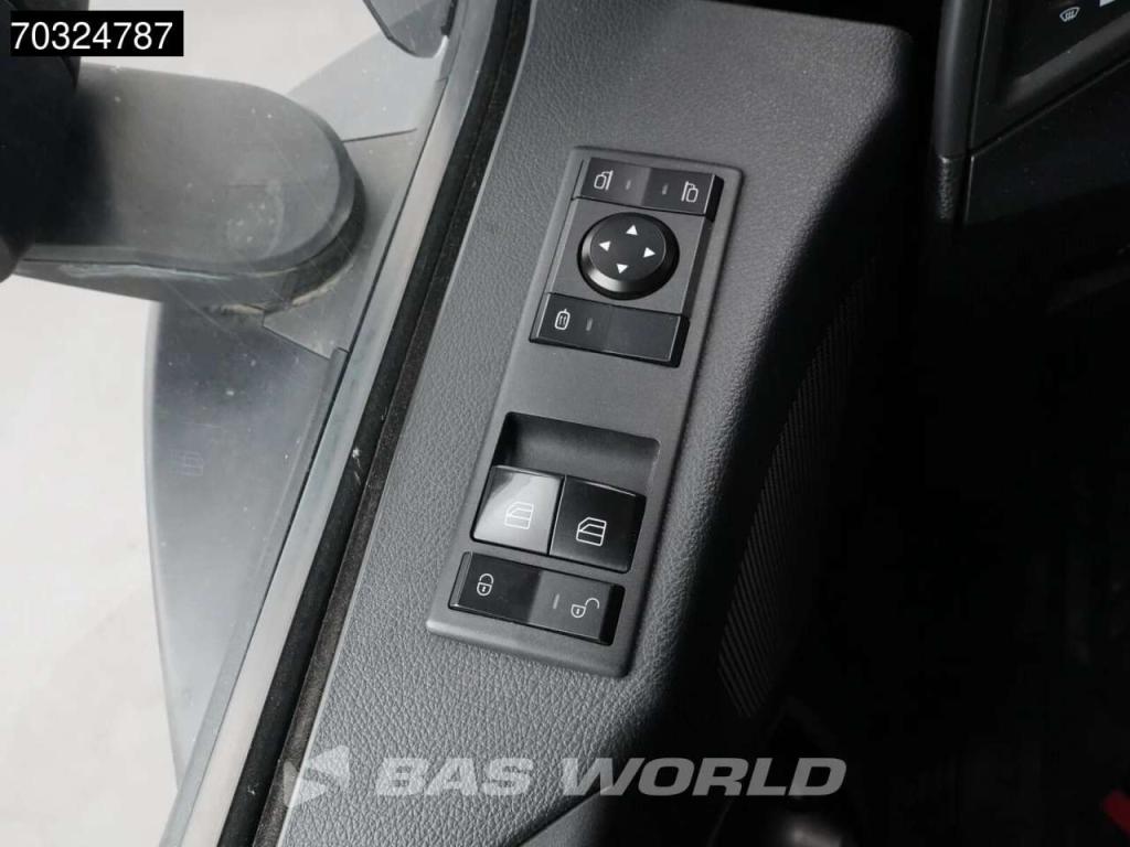 Mercedes-Benz Actros 1851 4X2 BigSpace Retarder 2xTanks ACC Foto 27