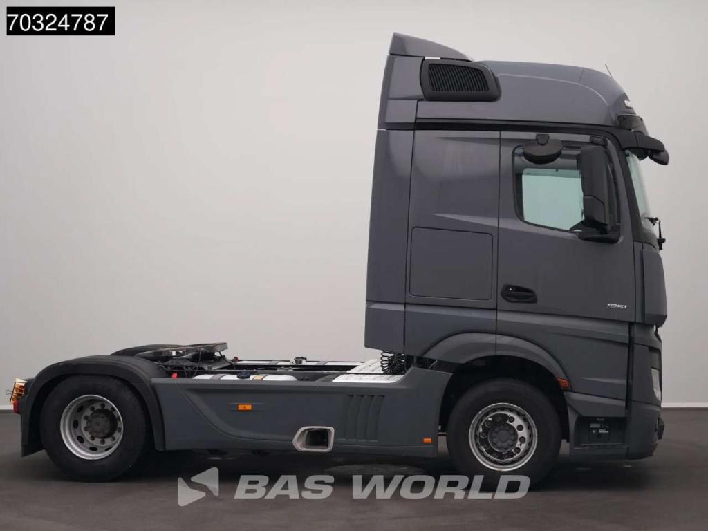 Mercedes-Benz Actros 1851 4X2 BigSpace Retarder 2xTanks ACC Foto 8