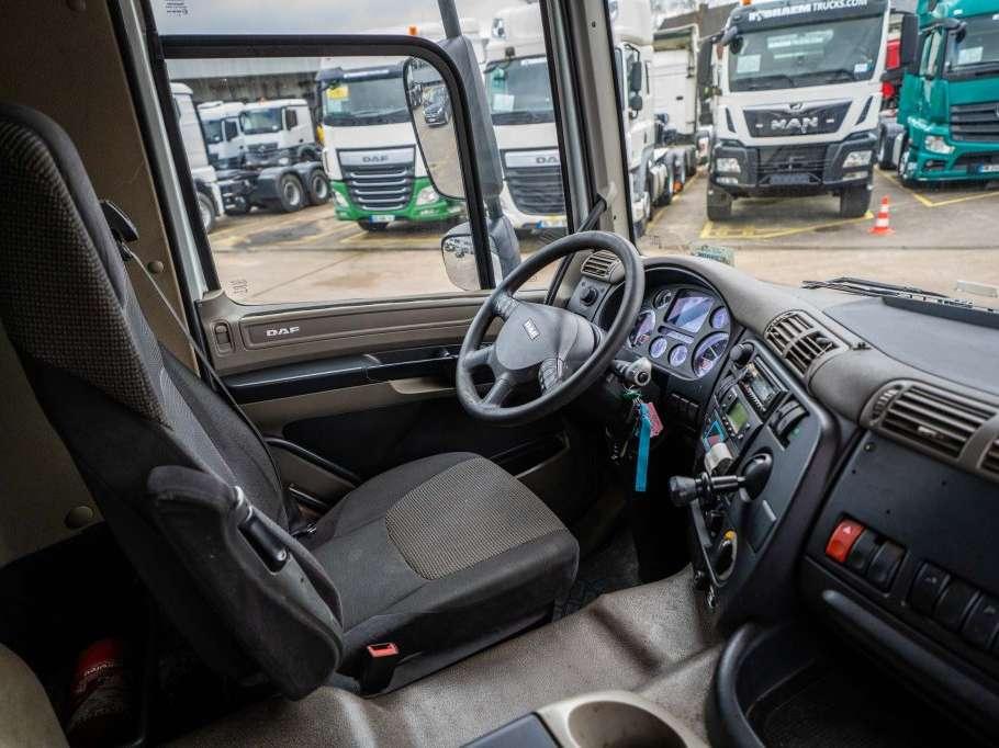 Daf CF 75.310 THERMO KING DHOLLANDIA Foto 17