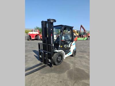 EP Equipment EFL30 PRO vendida por Uni.Trucks Srl