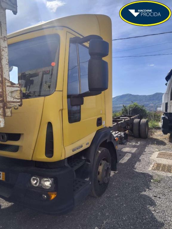 Iveco EUROCARGO CUBE 120E28P Foto 1