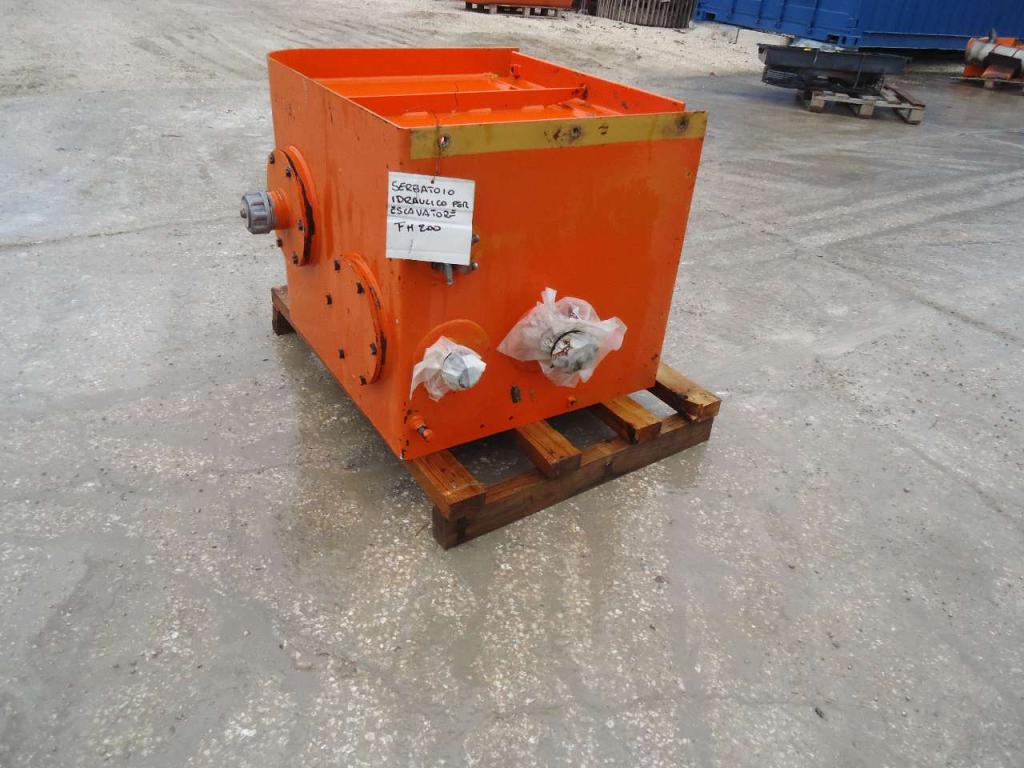 Depósito para aceite para Fiat Hitachi FH200 Foto 1