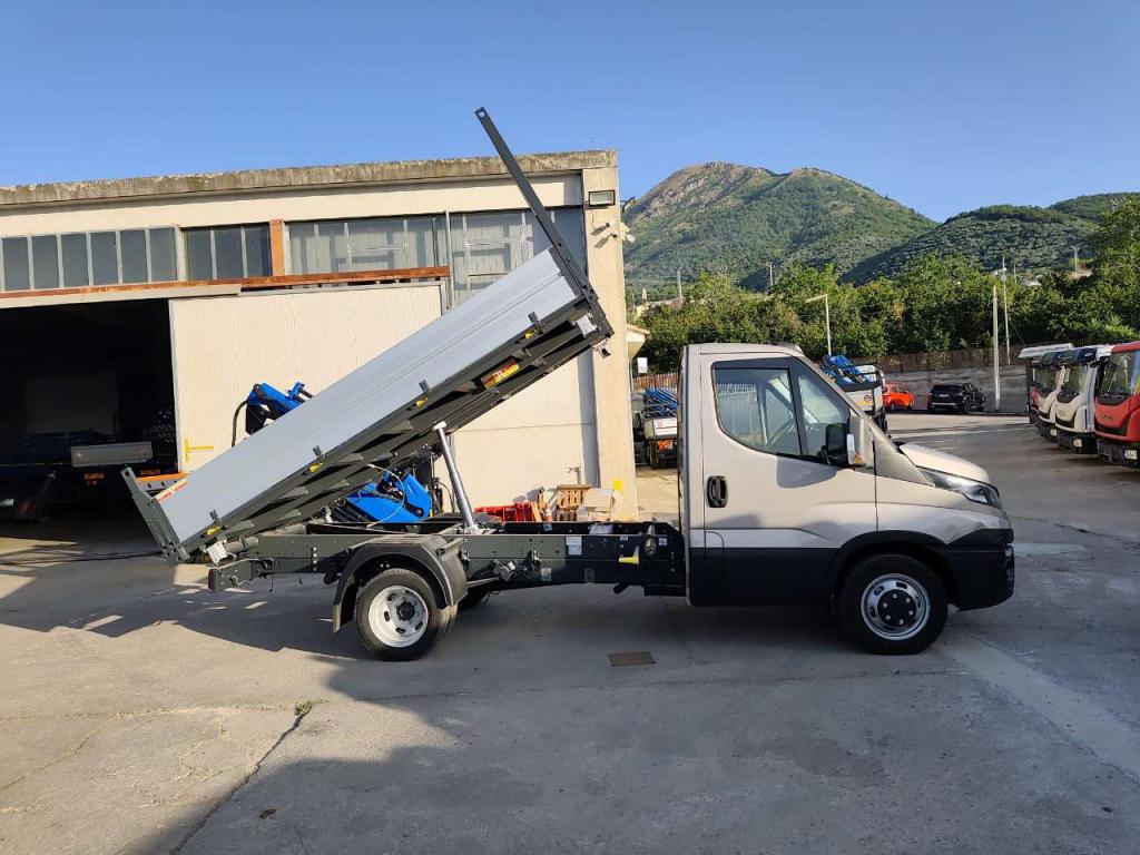 Iveco DAILY 35-130 Foto 13
