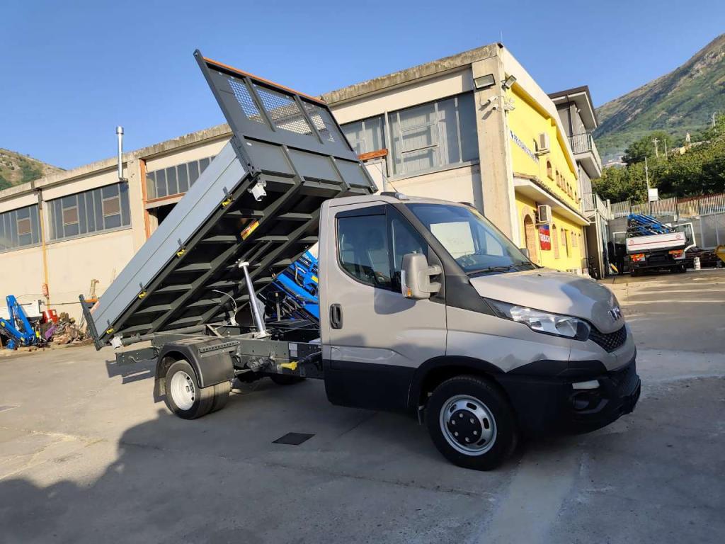 Iveco DAILY 35-130 Foto 19